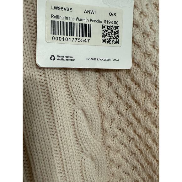 Lululemon Rolling in the Warmth Poncho - Picture 8 of 9